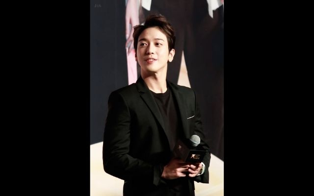Jung Yong-Hwa award