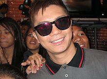 Vhong Navarro Parents