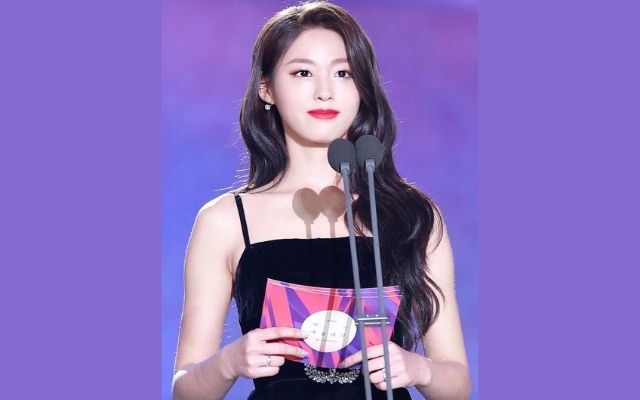 Seolhyun beautiful in award night